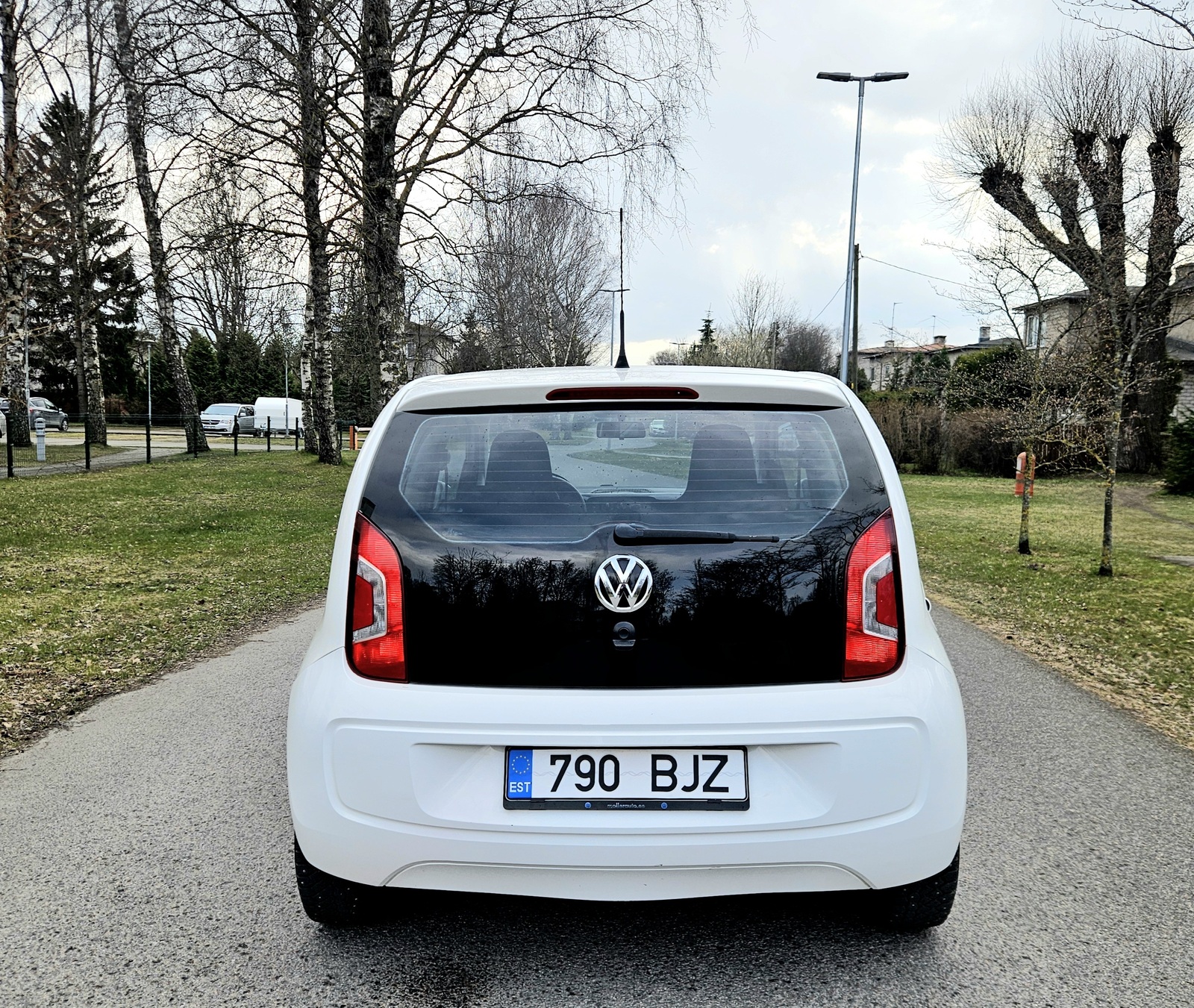 Volkswagen up! 2013, kuva 7/12