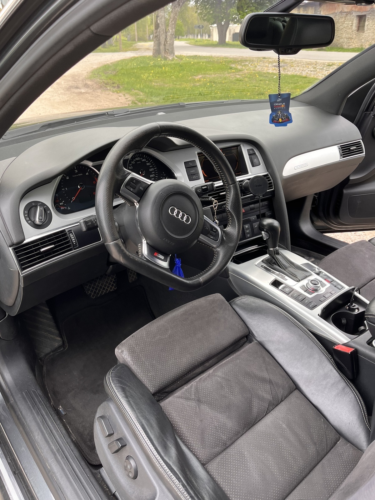 Audi A6 2010, photo 5/12