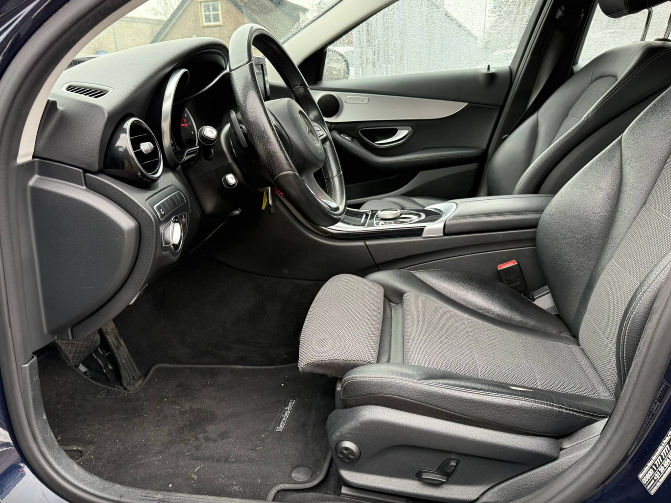 Mercedes-Benz C 350 2016, photo 6/11