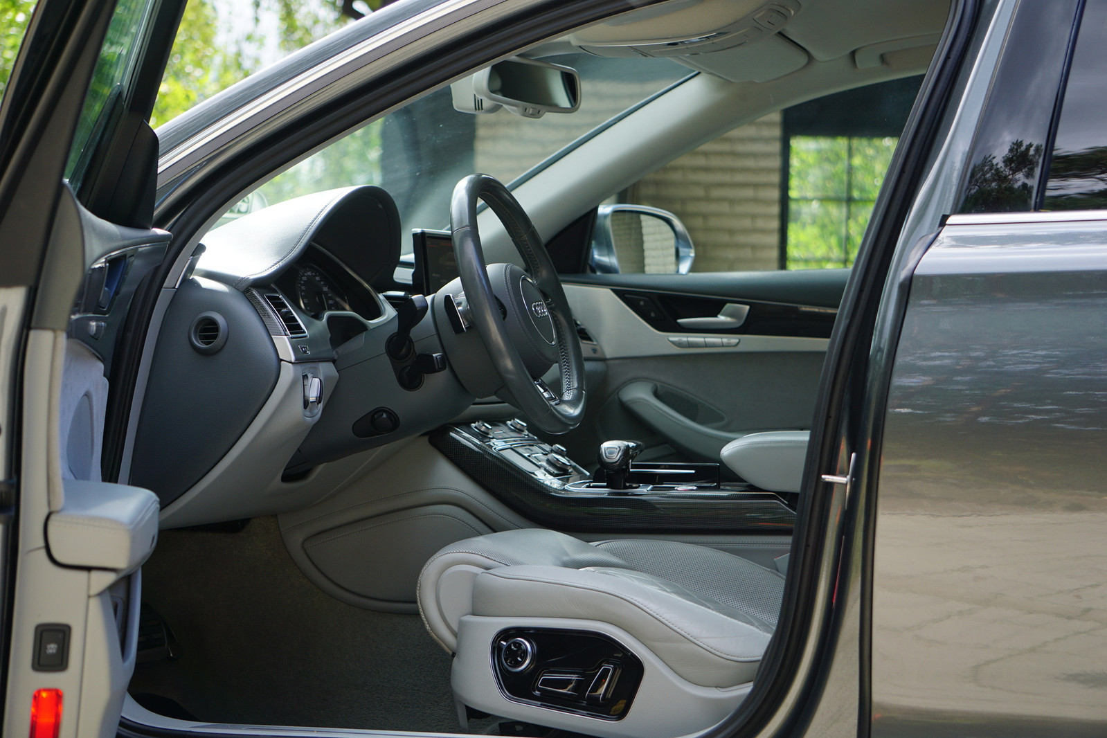 Audi S8 2012, photo 5/10