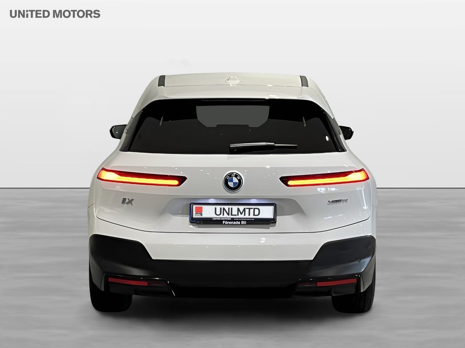 BMW iX 2024, photo 4/10