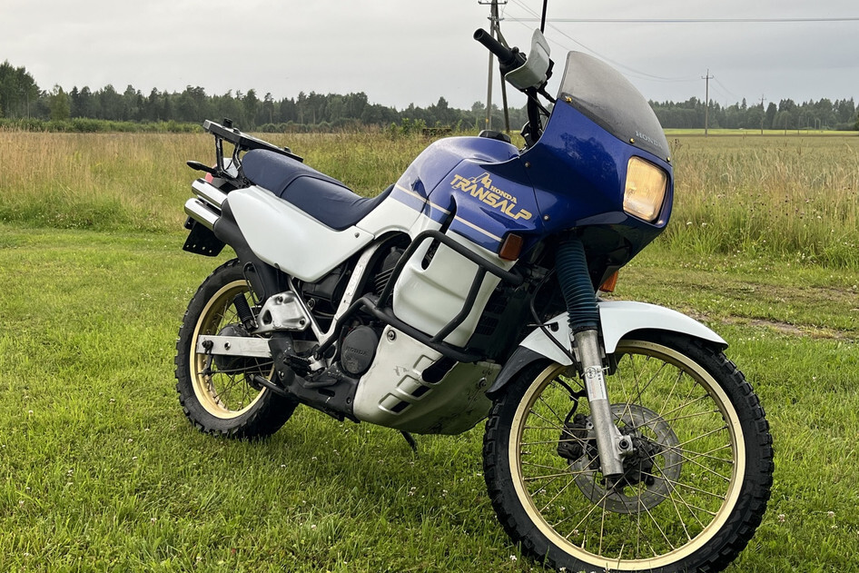 Honda XL/Translap, 1990, 0.6, 37 kW, petrol, manual, rear-wheel drive