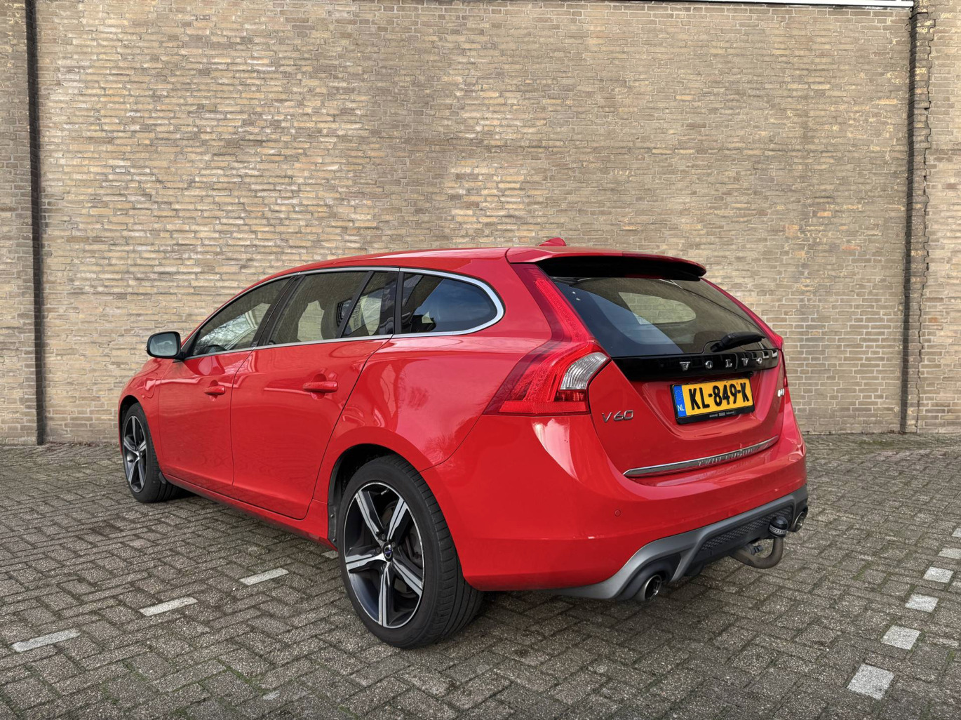 Volvo V60 2016, kuva 3/8