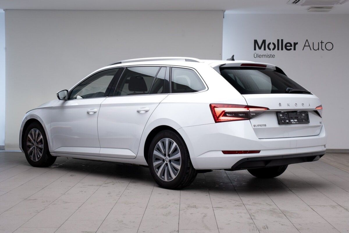 Škoda Superb 2022, kuva 4/10