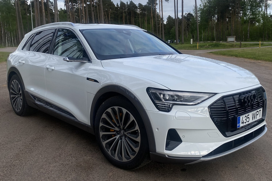 Audi e-tron, 2019, 158 kW, электричество, автомат, полный привод