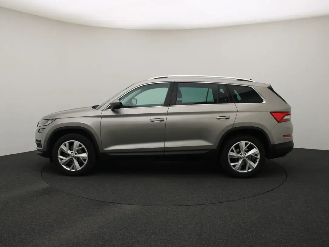 Škoda Kodiaq 2019, photo 6/10