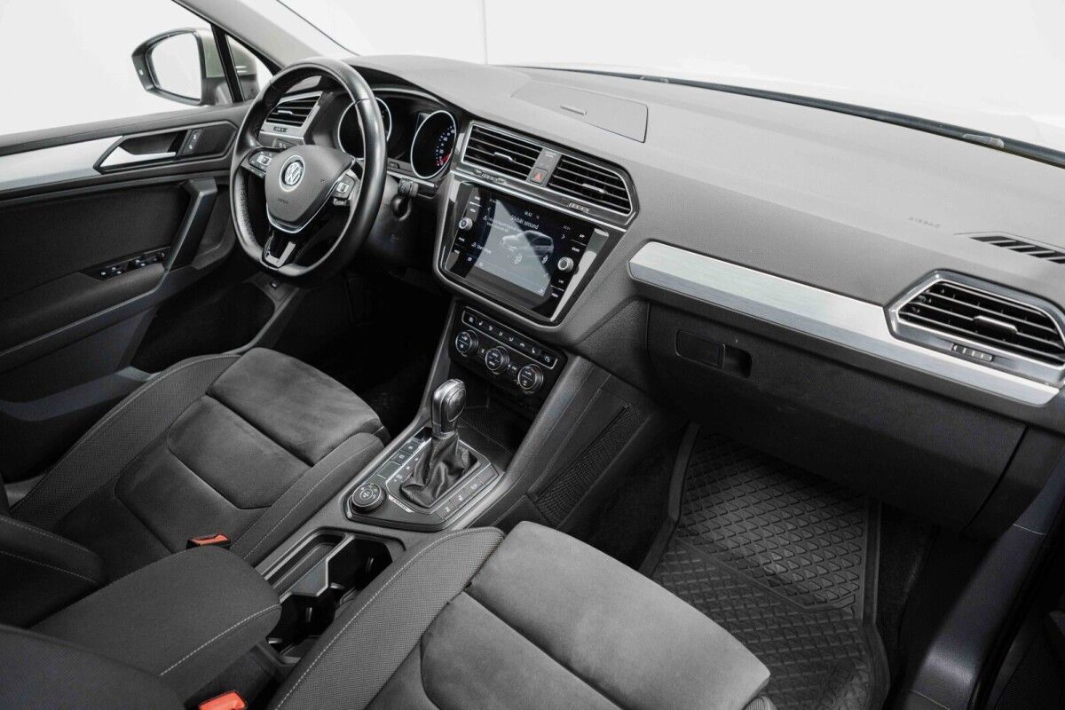 Volkswagen Tiguan 2018, photo 7/16