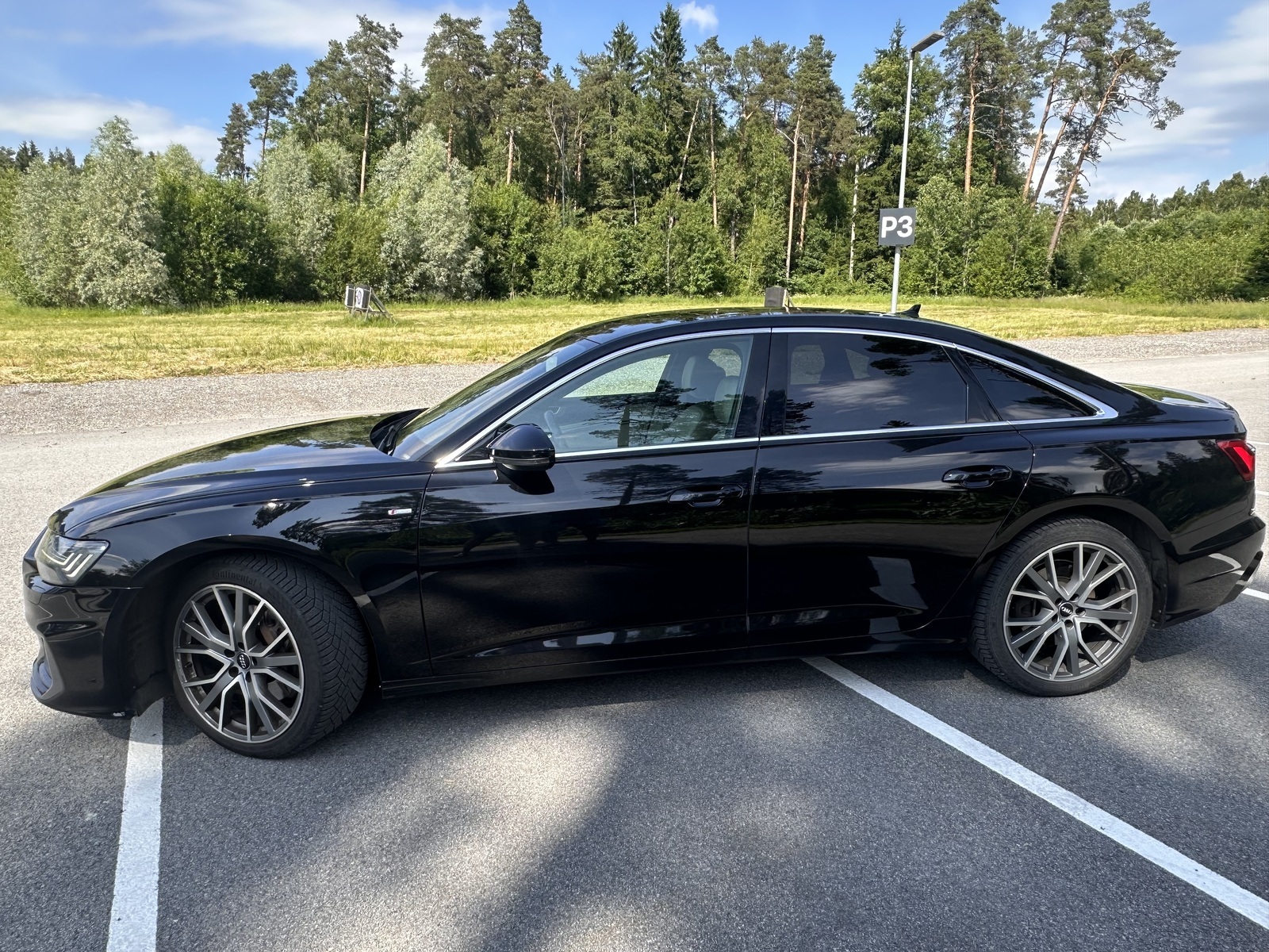 Audi A6 2018, photo 2/19