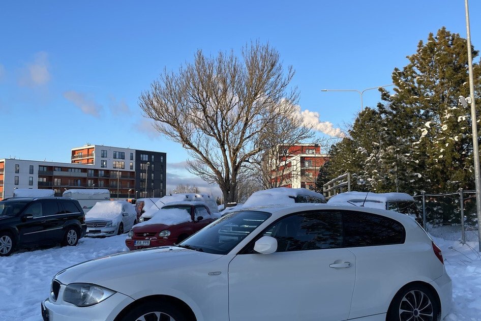 BMW 116, 2010, 2.0, 90 kW, petrol, manual, rear-wheel drive