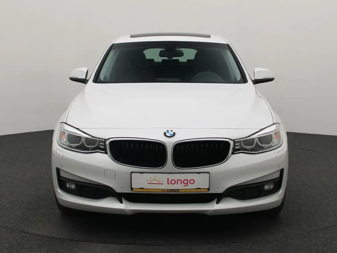 BMW 320 2016, photo 3/35