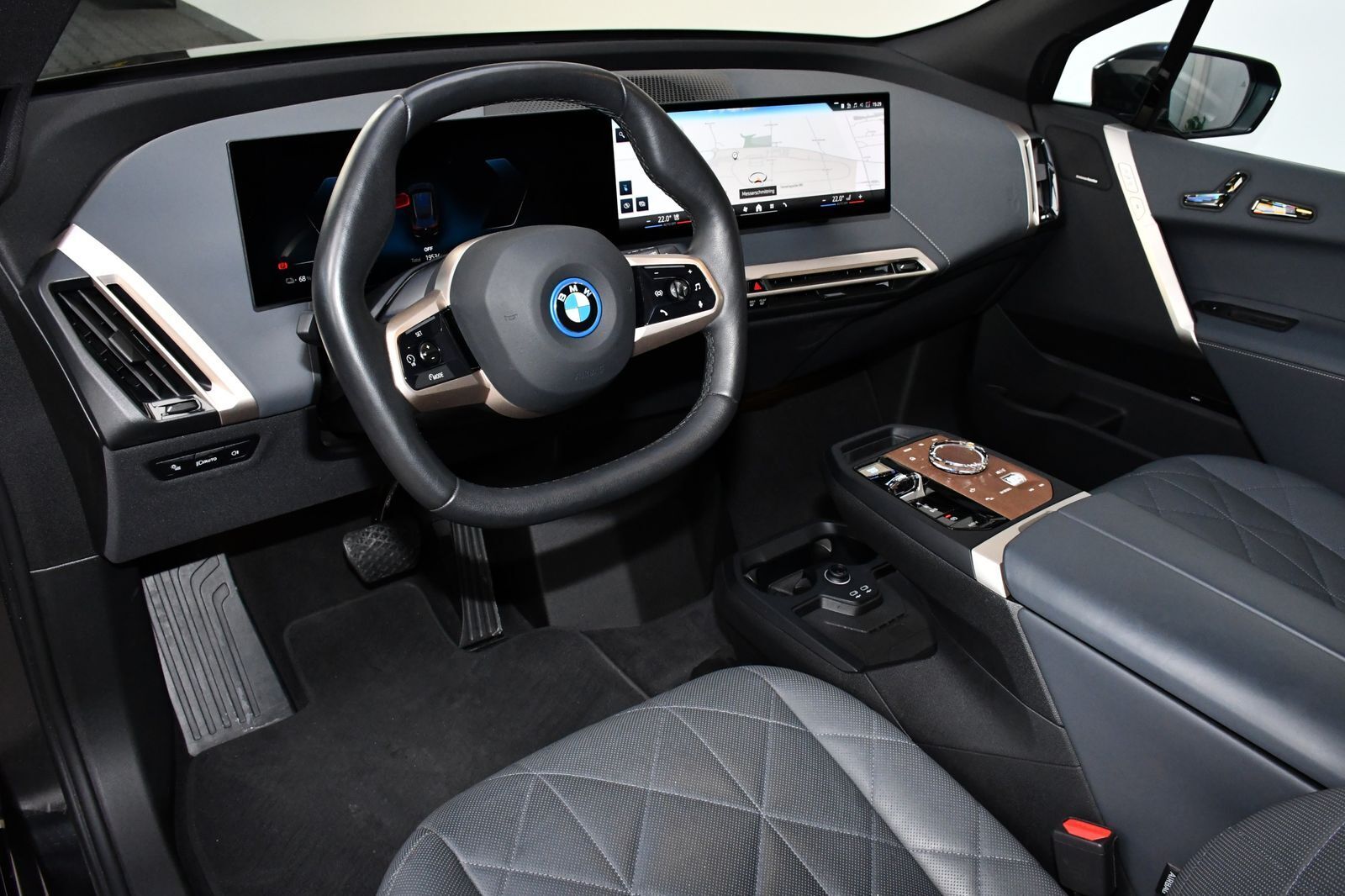 BMW iX 2023, kuva 3/9