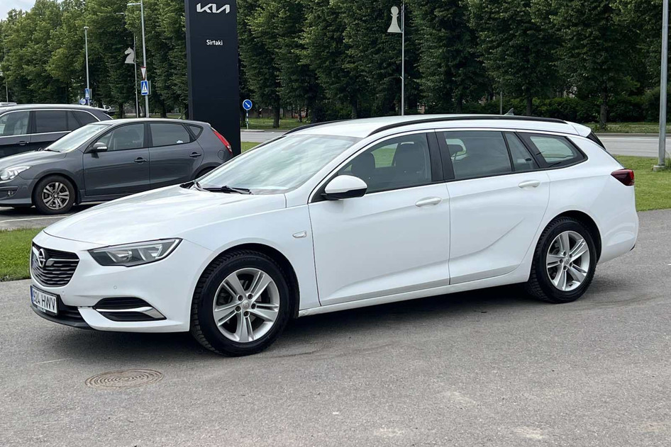 Opel Insignia, 2019, 1.6, 100 kW, diesel, manual, front-wheel drive