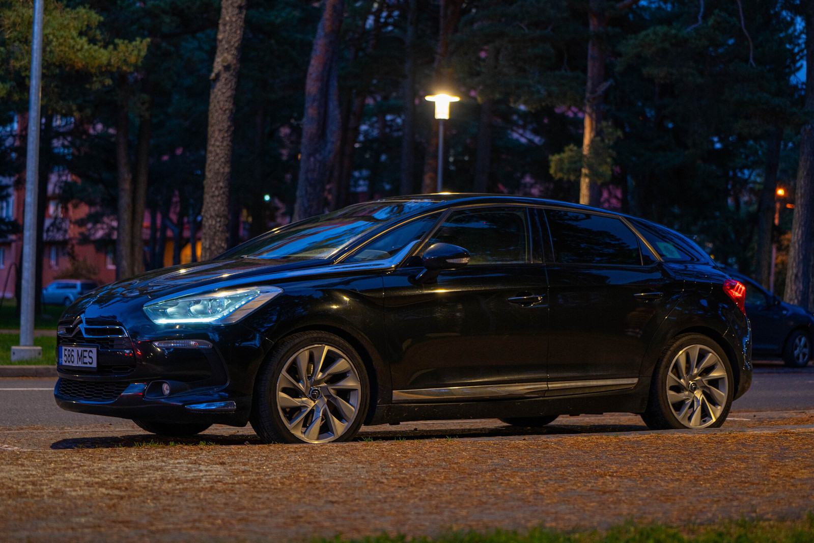 Citroën DS5 2012, photo 2/9