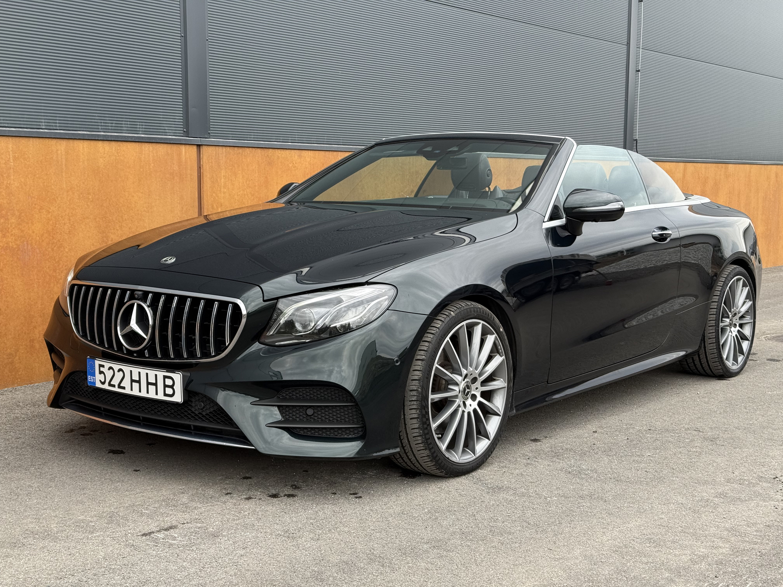 Mercedes-Benz E 300 AMG-line 2.0 180kW