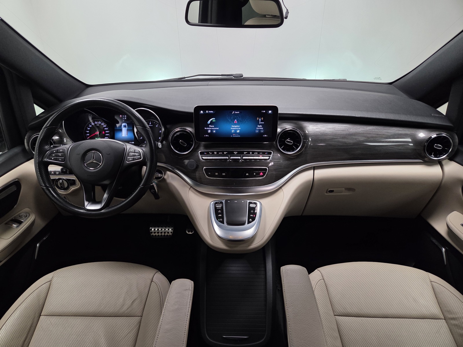 Mercedes-Benz V 300 2021, photo 7/29