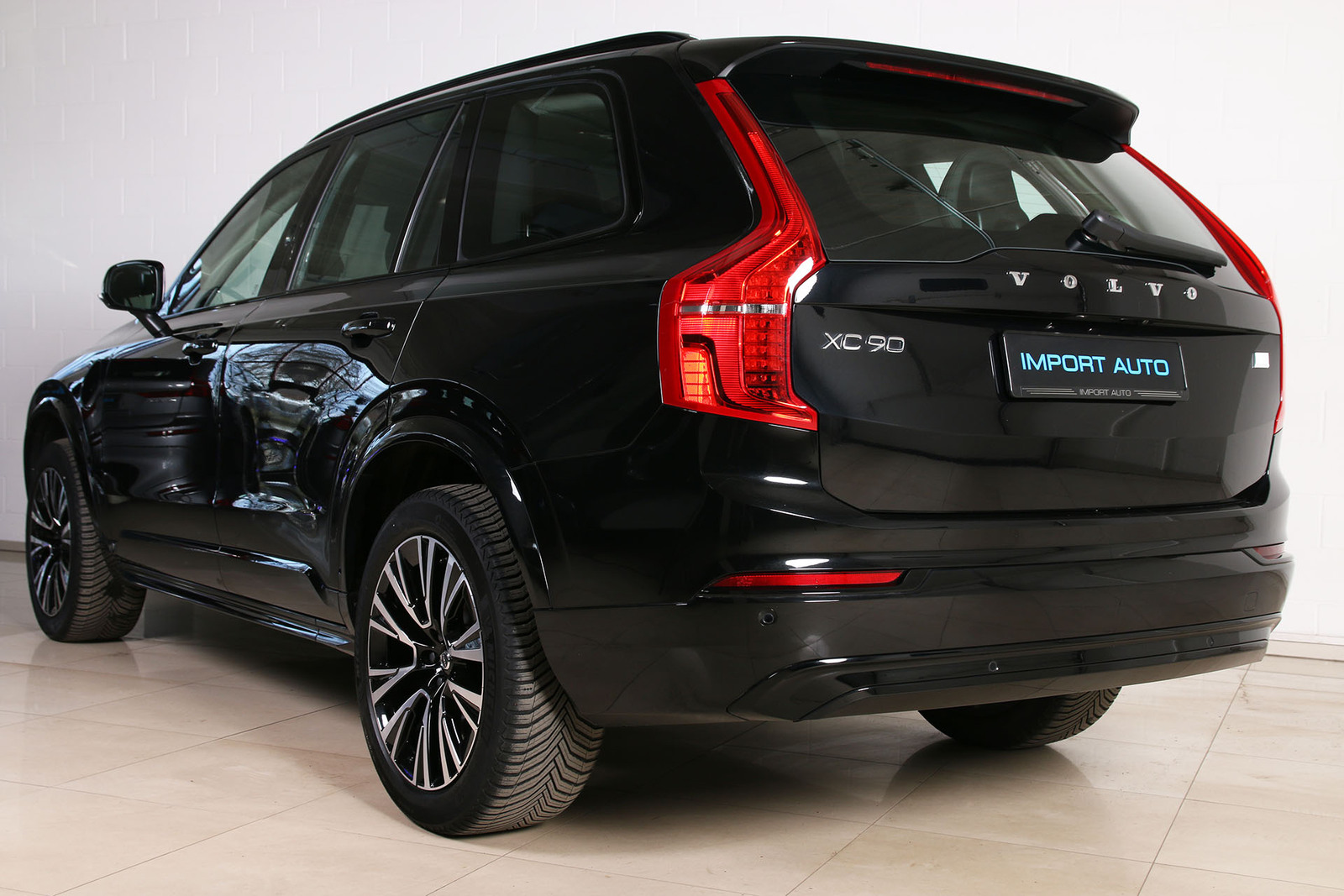 Volvo XC90 2023, photo 4/13