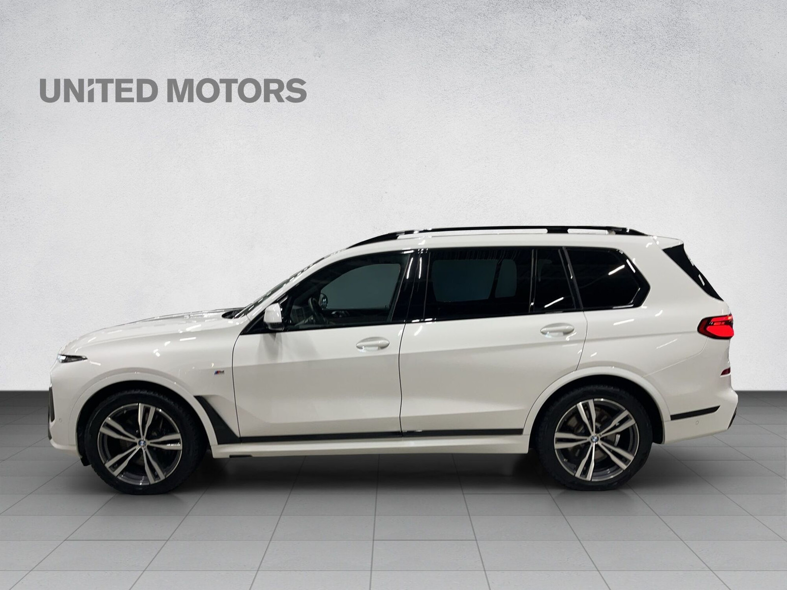 BMW X7 2023, photo 3/19