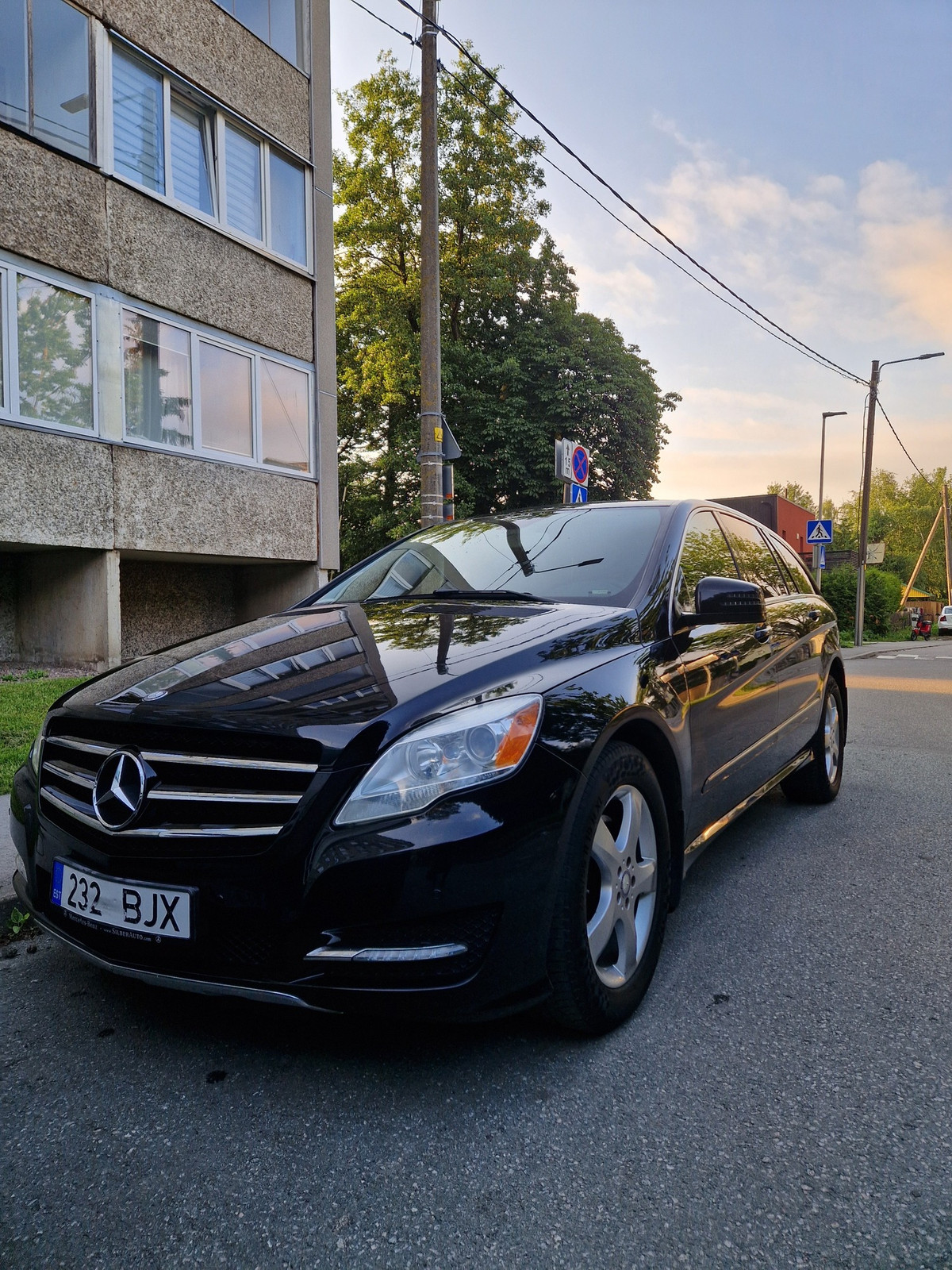 Mercedes-Benz R 350 2012, kuva 3/10