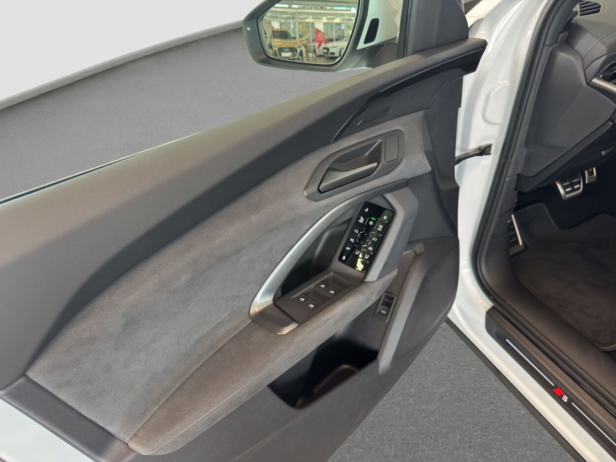 Audi SQ5 2025, photo 7/12