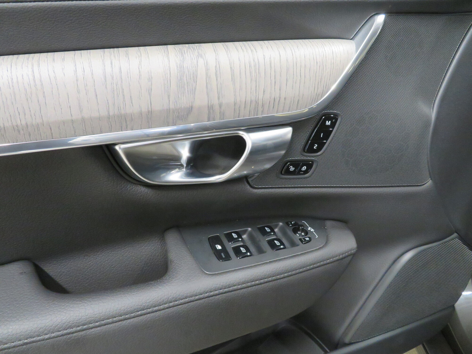 Volvo S90 2.0 184kW 2022, kuva 6/11