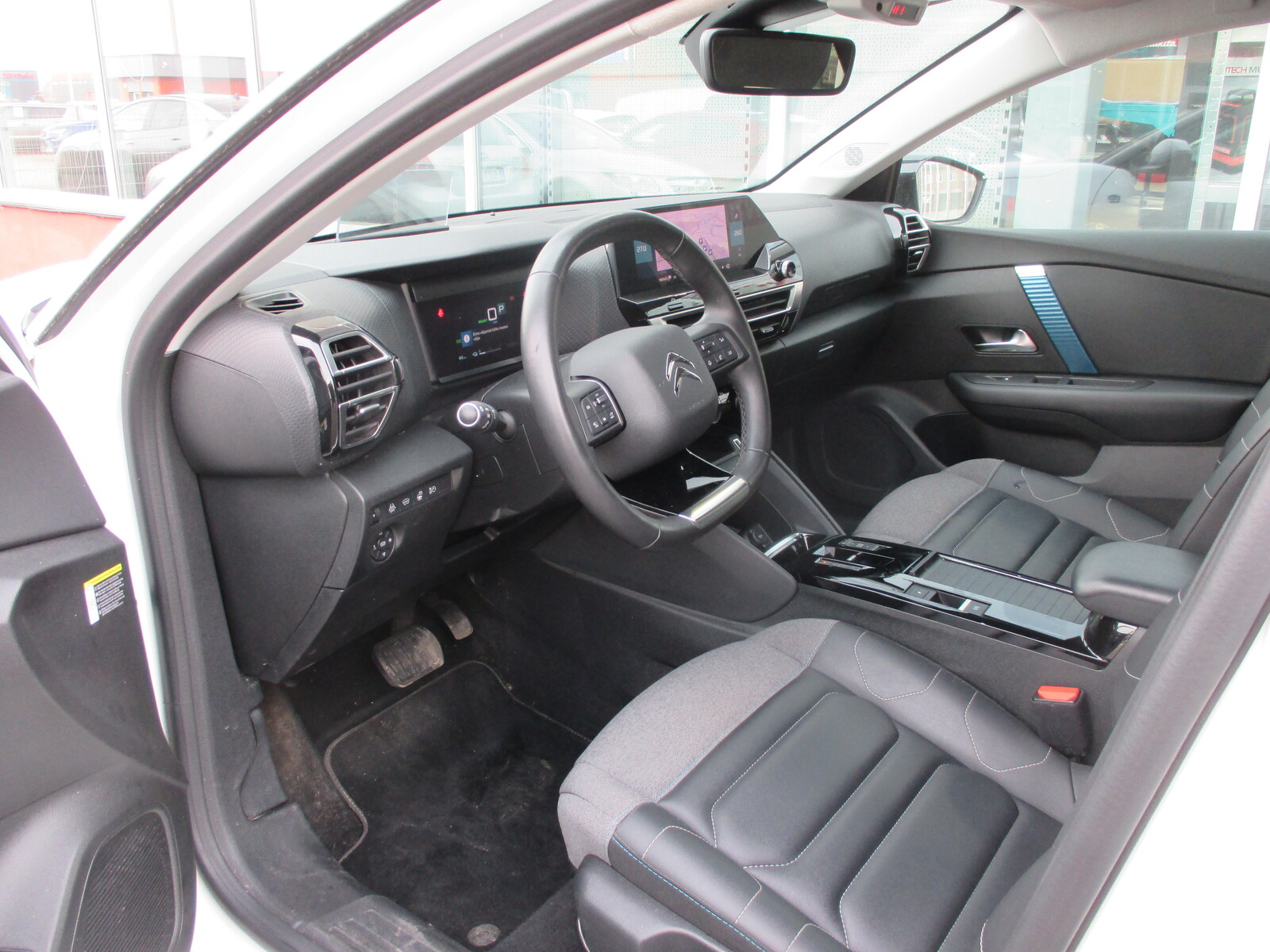 Citroën C4 2022, photo 7/11