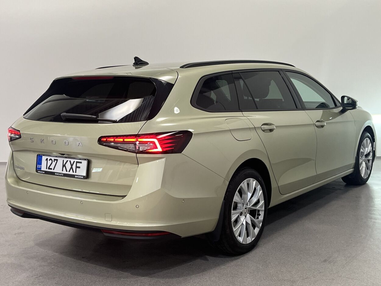 Škoda Superb 2025, photo 4/32