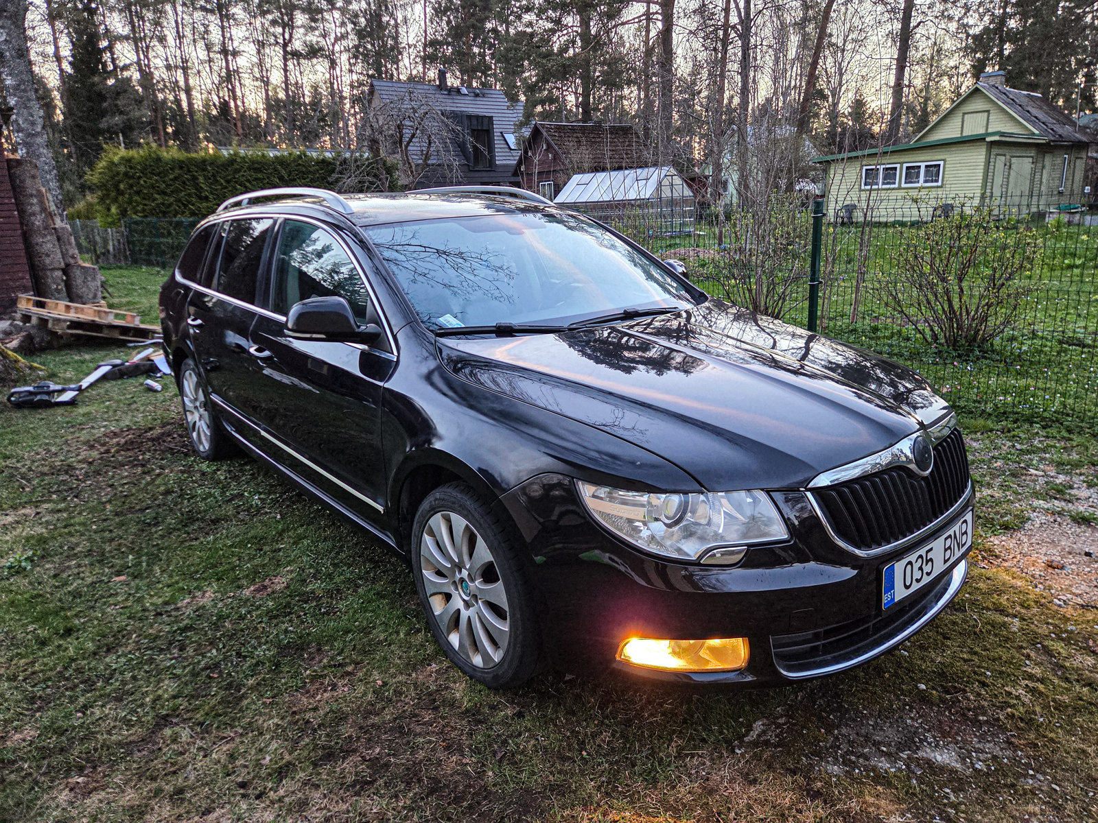 Škoda Superb 2011, photo 4/10