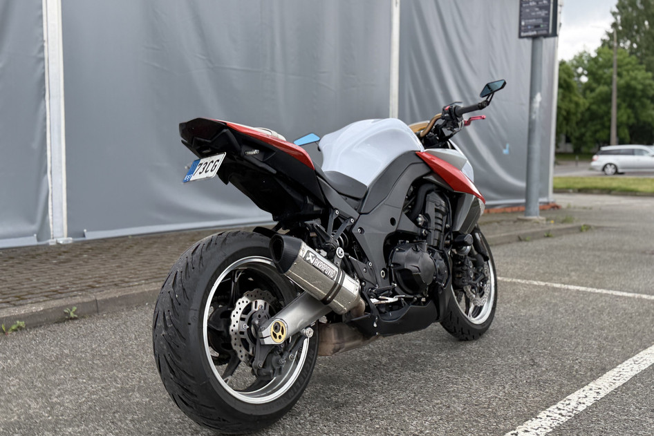 Kawasaki Z 1000, 2010, 1.0, 101.5 kW, bensiin, manuaal, tagavedu