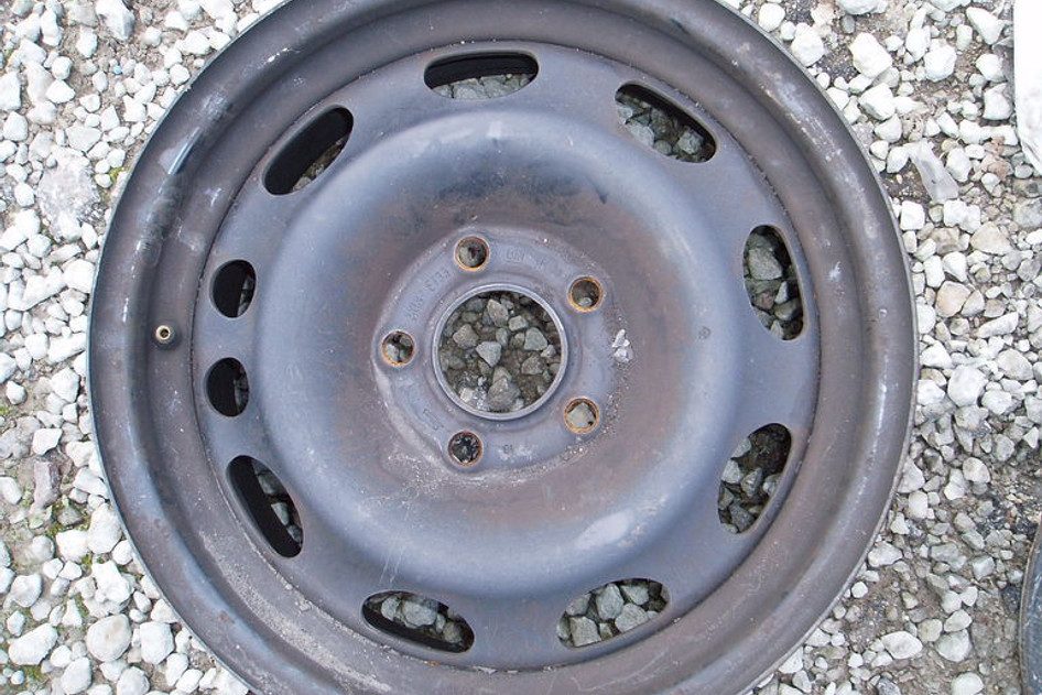 Подержанный стальной диск<br>Opel orginaal 6.5 x 15 ET33 5 x 110