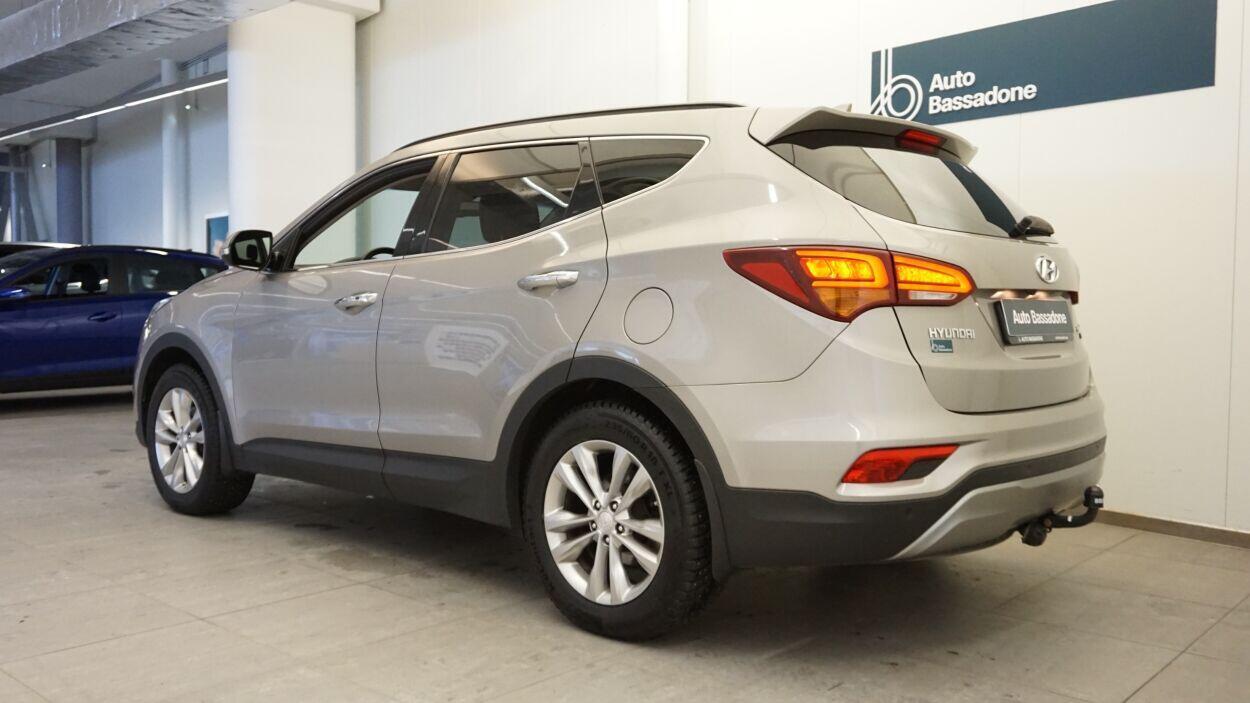 Hyundai Santa Fe CRDi 4WD 2.2 147kW 2018, photo 4/10