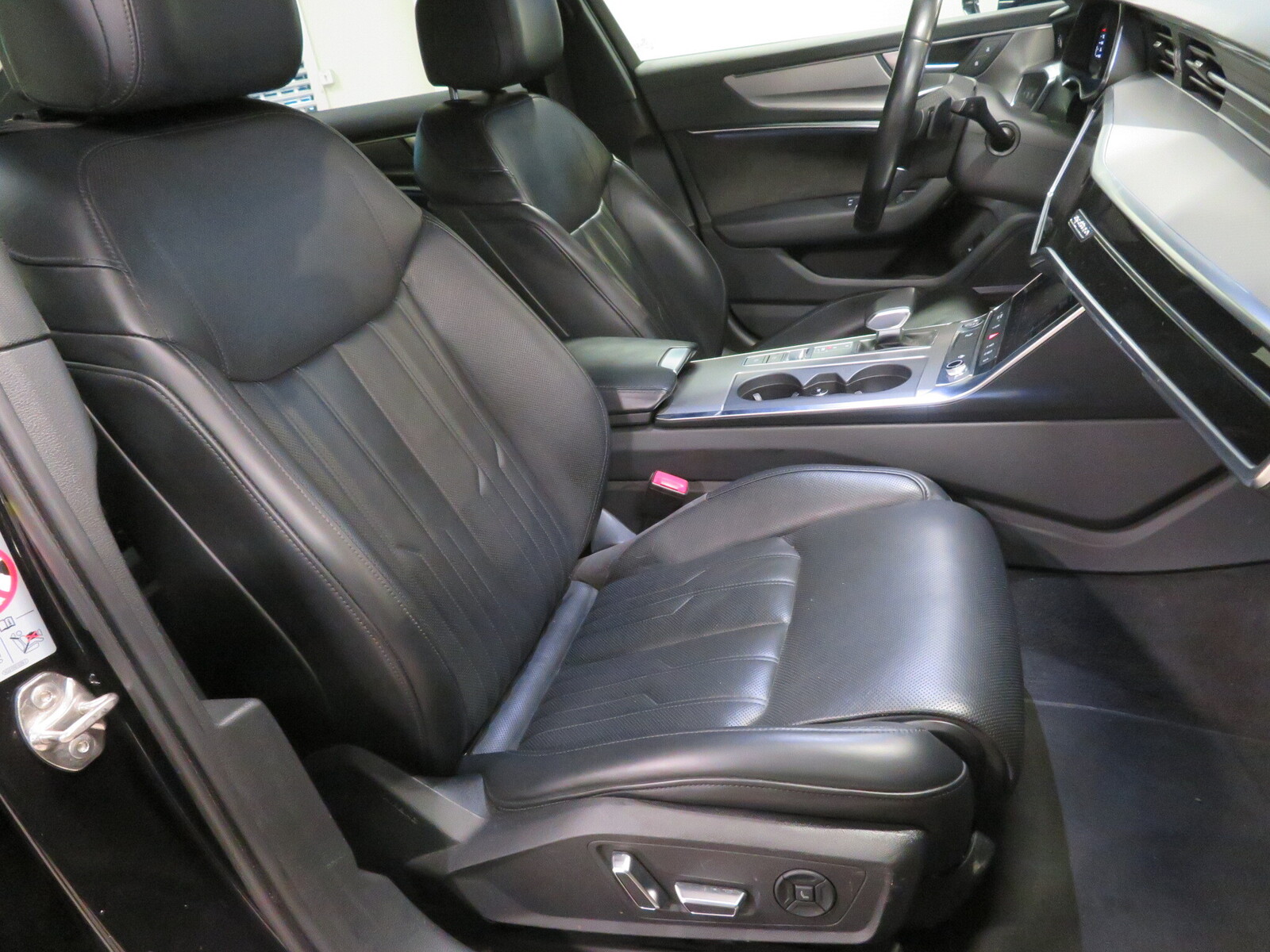 Audi A6 2019, photo 4/10