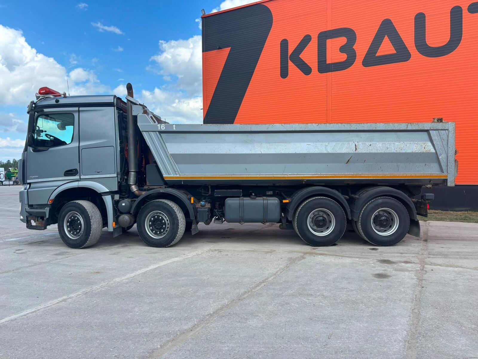 Mercedes-Benz Arocs 3251 8x4 2015, kuva 5/10