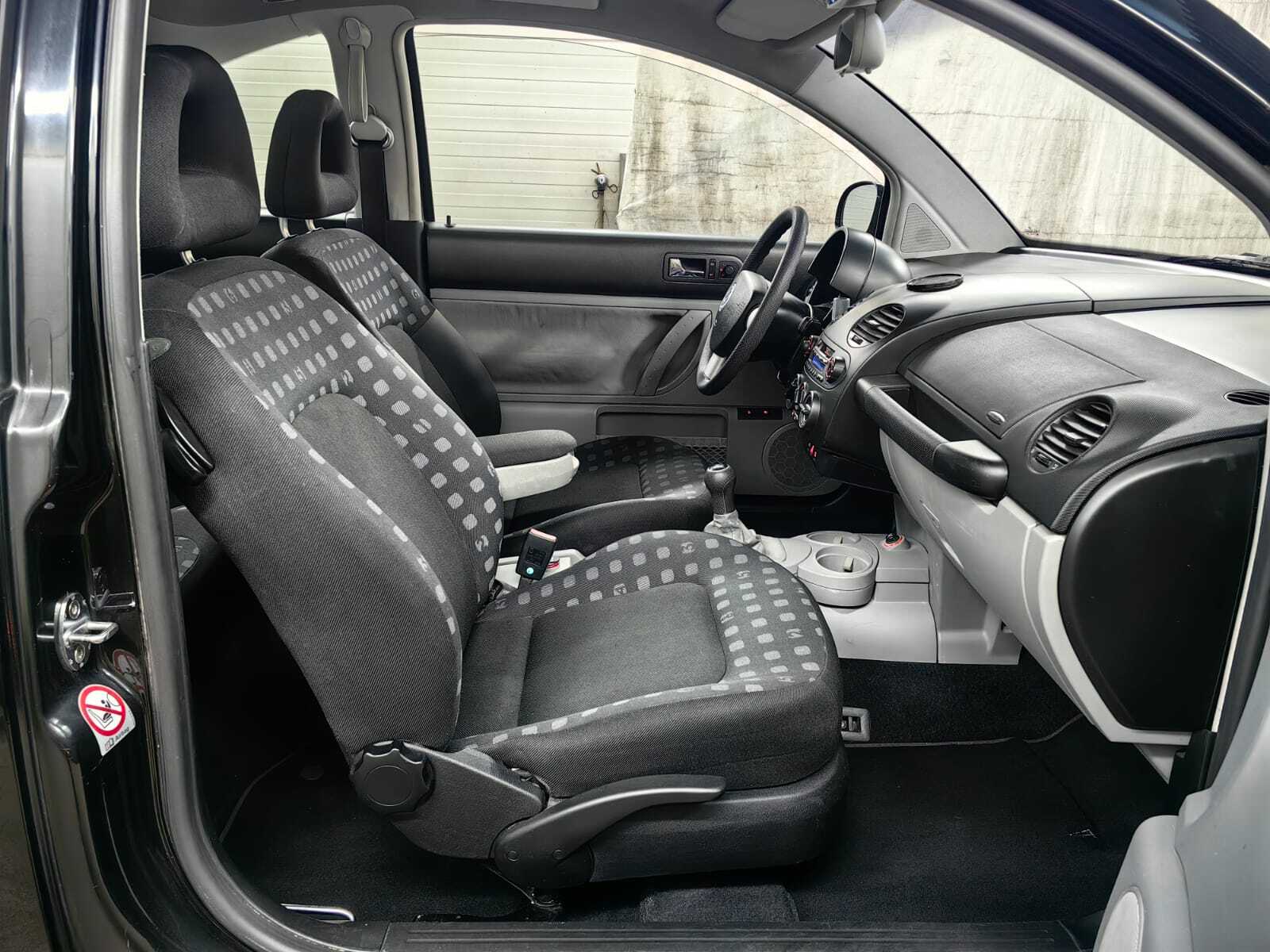 Volkswagen New Beetle 1.9 66kW 2002, photo 6/17