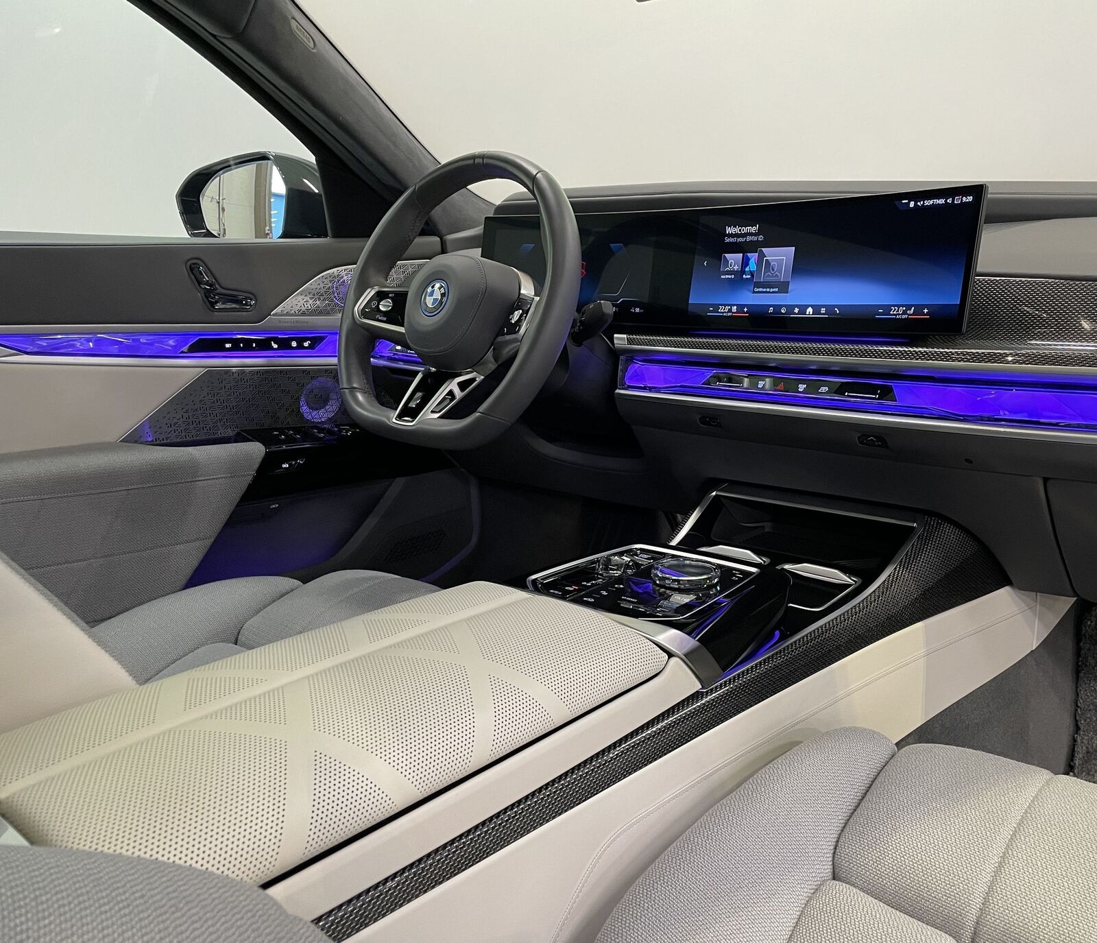 BMW i7 2022, photo 7/10