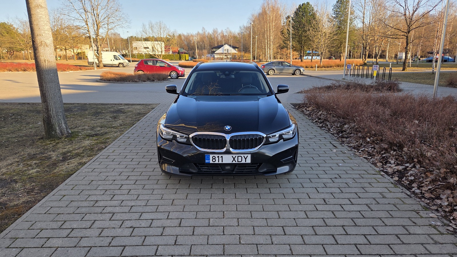 BMW 320 2019, photo 4/16