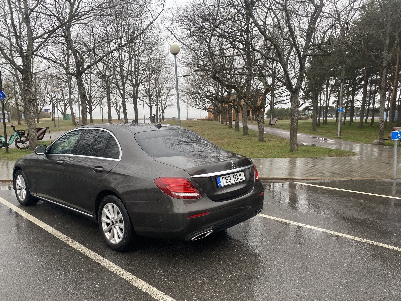 Mercedes-Benz E 220 2018, kuva 3/9