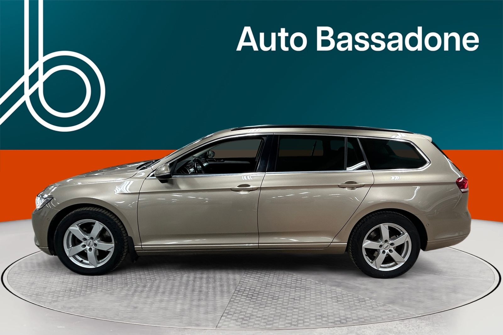 Volkswagen Passat 2016, photo 2/22