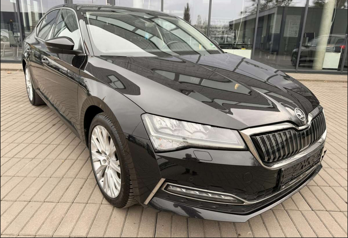 Škoda Superb 2022, kuva 2/7