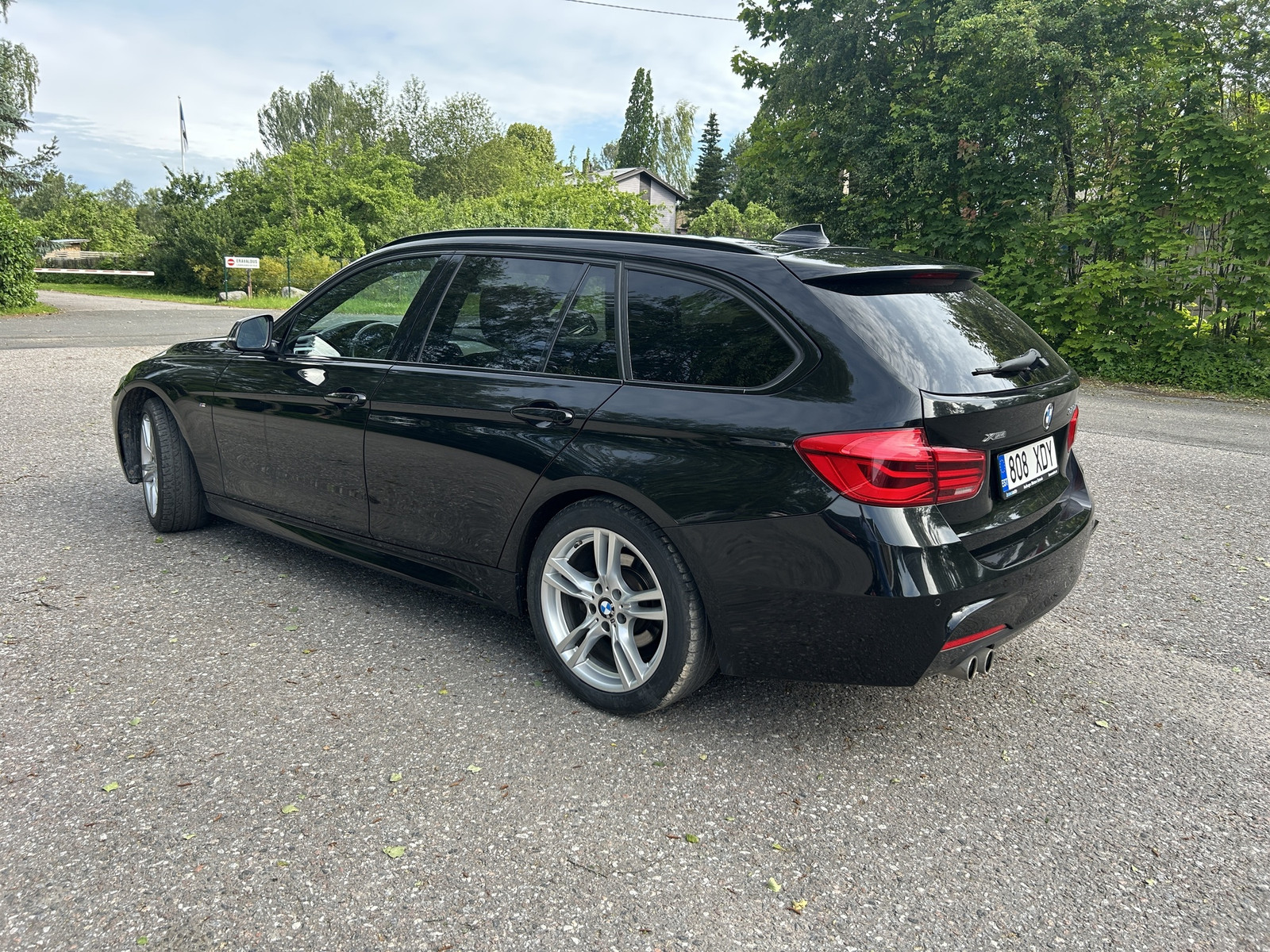 BMW 320 2019, photo 7/10
