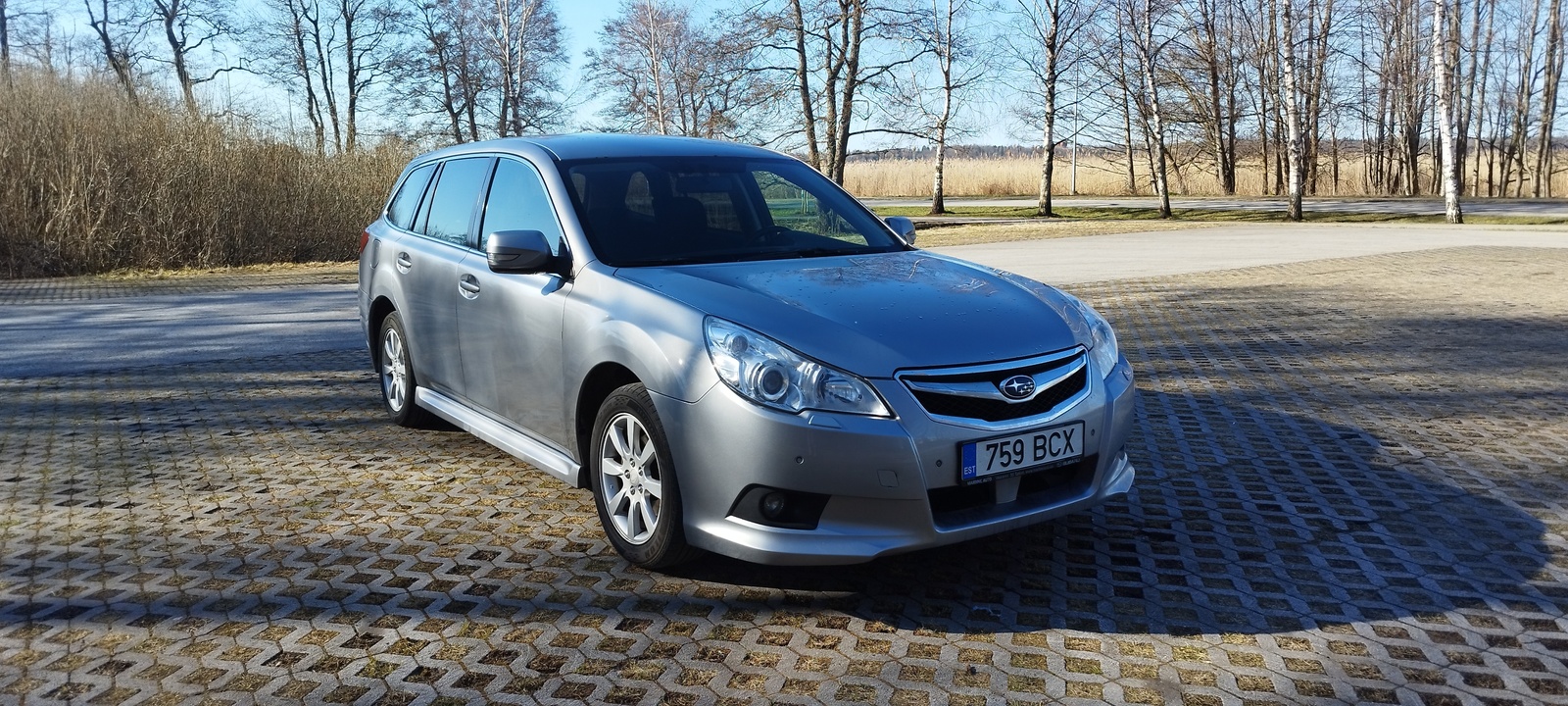 Subaru Legacy 2010, photo 2/10