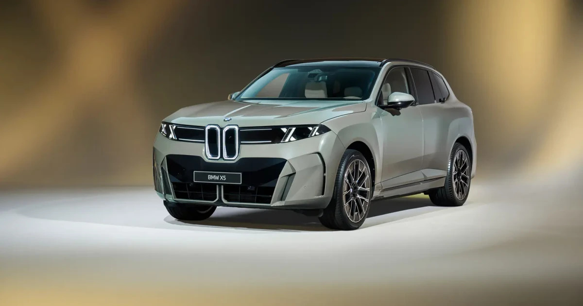 Uus BMW X5 jõuab 2026. aastal viiendasse põlvkonda ning esimest korda saab sama mudelit valida kas bensiini, diisli, pistikhübriidi või täiselektrilisena. 

 Hi