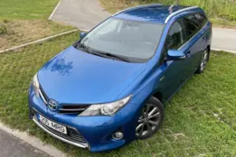 Toyota Auris, 2014, 1.8, 73 kW, hybrid p+e, automatic, front-wheel drive