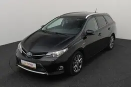 Toyota Auris, 2013, 1.8, 73 kW, hybrid p+e, automatic, front-wheel drive