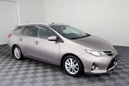 Toyota Auris, 2014, 1.6, 97 kW, bensiin, automaat, esivedu