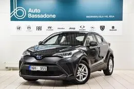 Toyota C-HR, 2022, гибрид б+э, автомат, передний привод