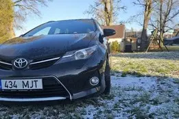 Toyota Auris, 2015, 1.6, 97 kW, bensiin, manuaal, esivedu