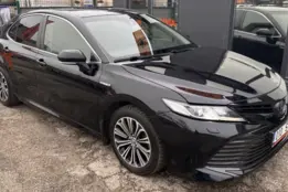 Toyota Camry, 2020, 2.5, 131 kW, hybrid (petrol/electric), automatic, front-wheel drive