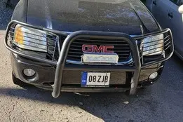 GMC Envoy, petrol, automatic, four-wheel drive
