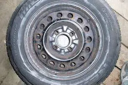 Kasutatud valuvelg+lamellrehv 195/65R15,