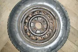Kasutatud valuvelg+naastrehv 165/80R13,